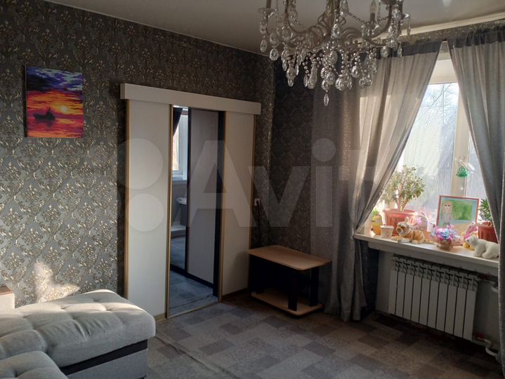 2-к. квартира, 48 м², 3/3 эт.