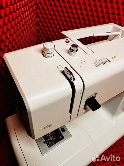 Швейная машинка praff 140s