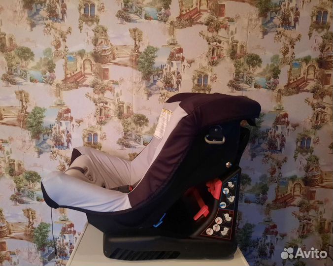 Детское автокресло chicco