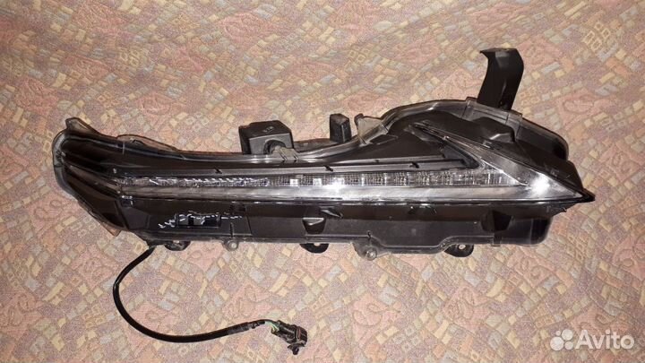 Указатель поворота правый Lexus NX 200/300 2014н.в