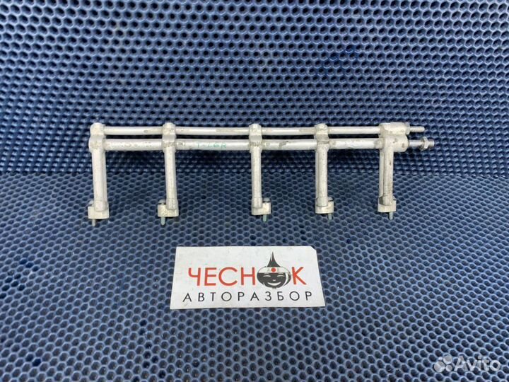 Рампа топливная правая VW Touareg GP 5.0 BLE AYH