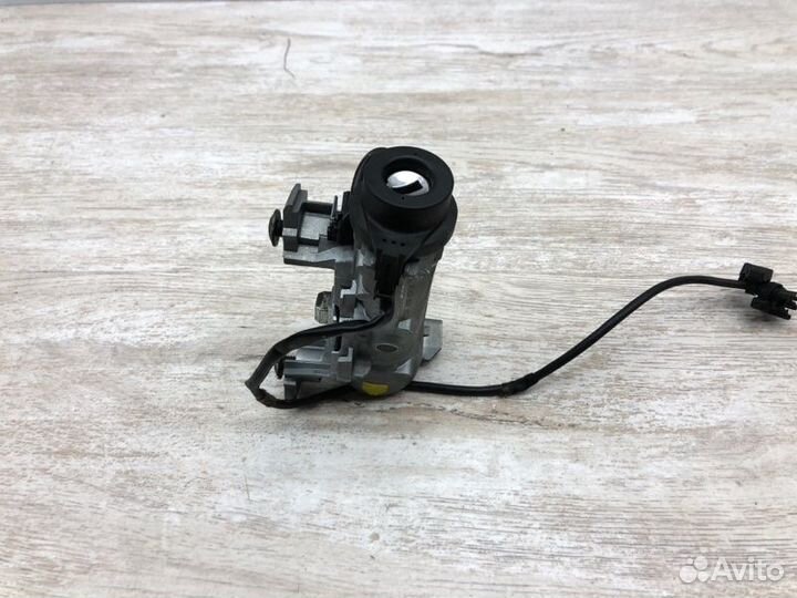 Замок зажигания Volkswagen Touran минивэн BKC 2006