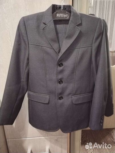 Школьный костюм для мальчика серый 140