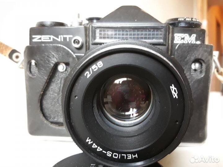 Плёночный фотоаппарат Zenit еm