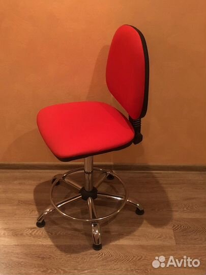 Компьютерный стул