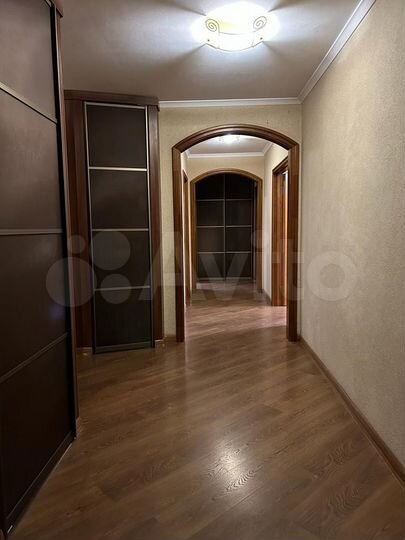 4-к. квартира, 98 м², 9/9 эт.