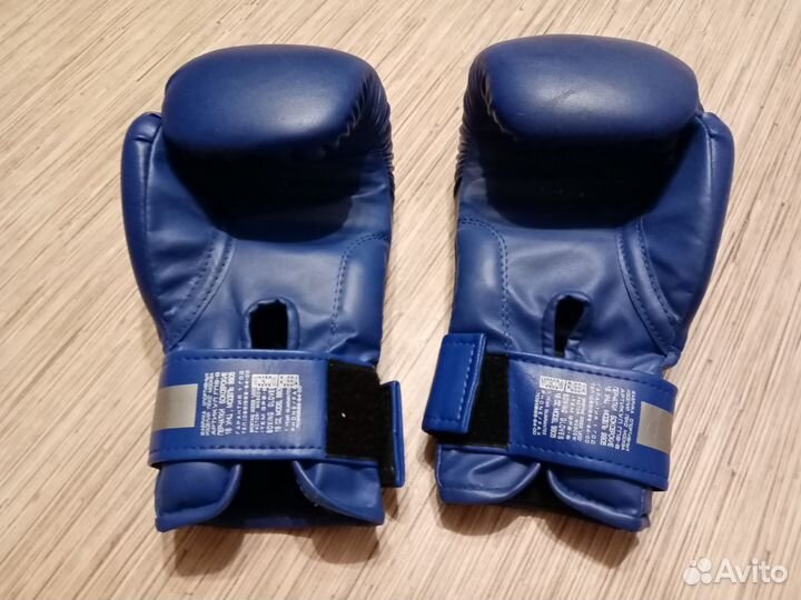 Боксерские перчатки 16