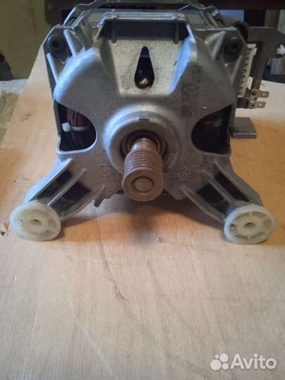 Двигататель стиральной машины