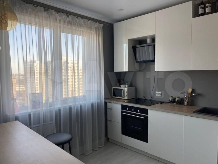 2-к. квартира, 56,1 м², 14/17 эт.