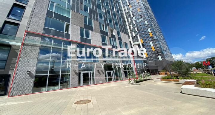 Продам торговое помещение, 450 м²