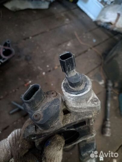 Дроссельная заслонка Волга крайслер