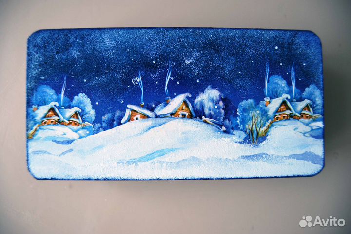 Деревянная шкатулка