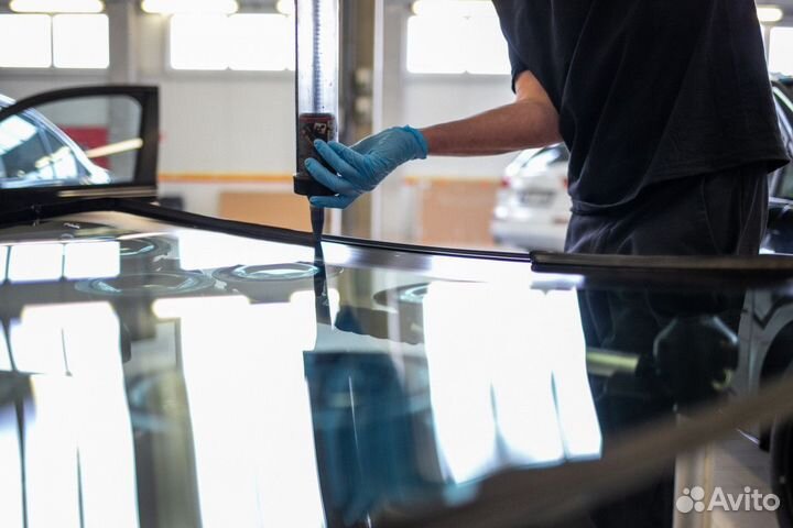 Лобовое стекло на BMW Z4 M