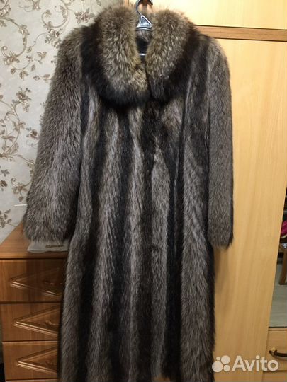 Шуба из енота