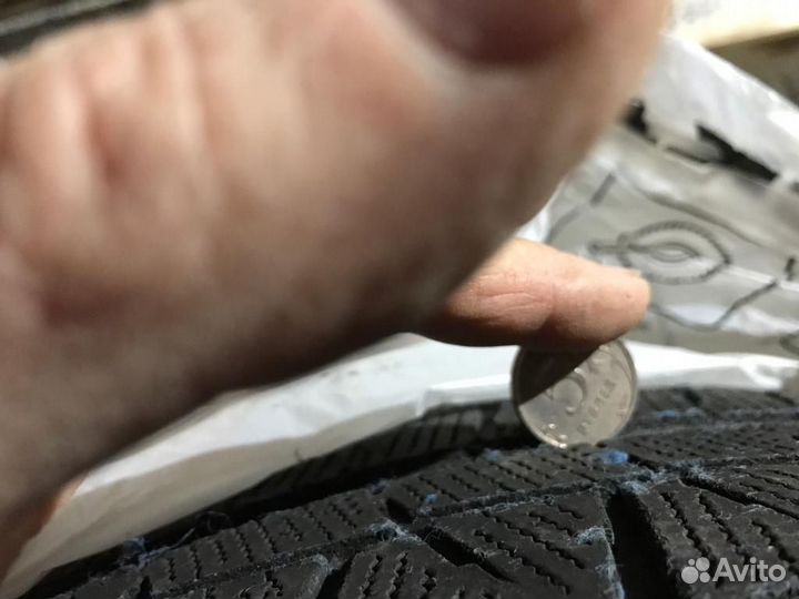 Bridgestone Blizzak Revo GZ 215/60 R16 95S