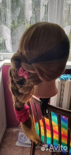 Голова манекен с длинными волосами