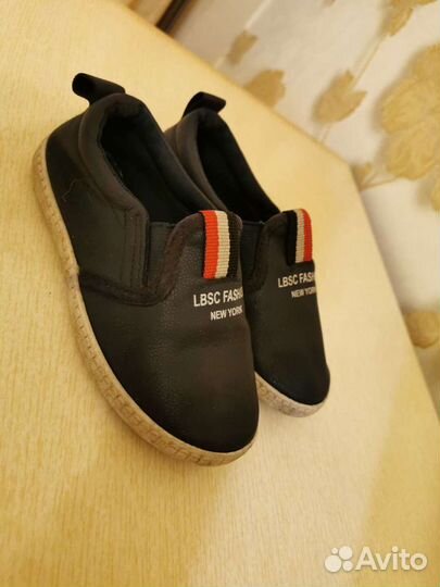 Обувь на мальчика 25,26,27размер(ботинки, санлалии