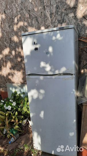 Холодильник атлант бу