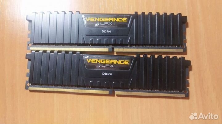 Оперативная память Corsair ddr4