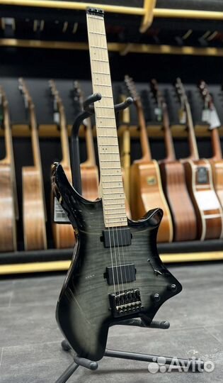 Электрогитара безголовая (новая)