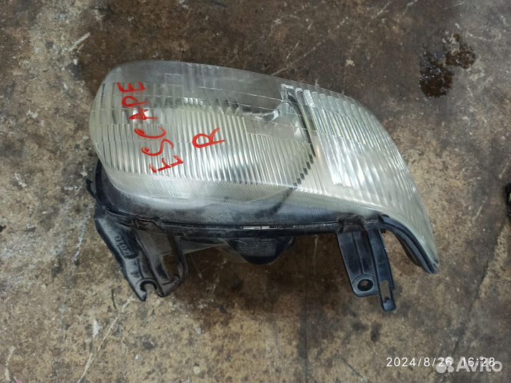 Фара Б/У E10451030H