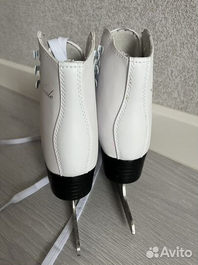 Коньки фигурные