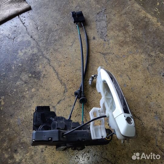 Ручка двери наружняя Kia Mohave 826612J7003D