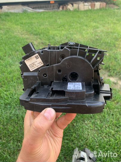 Замок сдвижной двери Форд Транзит 2019