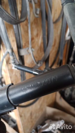 Форсунка омывателя фары левой toyota camry V50 (20