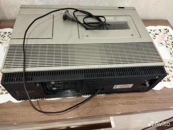 Видеомагнитофон вм 12