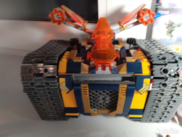 Lego nexo knights 72006. Мобильный арсенал Акселя