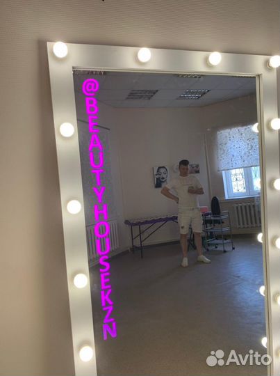 Зеркало с светодиодной подсветкой гравировки