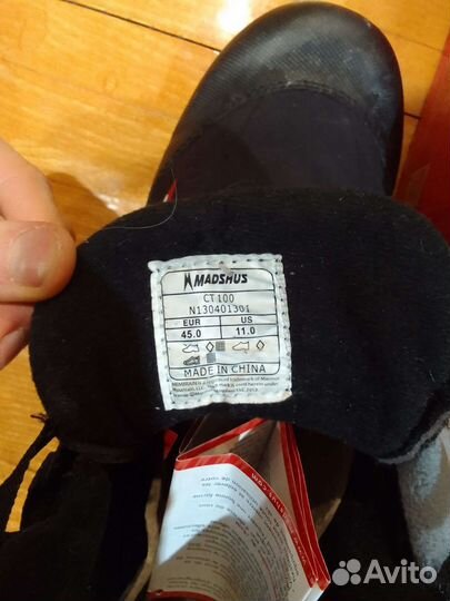 Лыжи беговые fisher 210 с ботинками 45р и палками