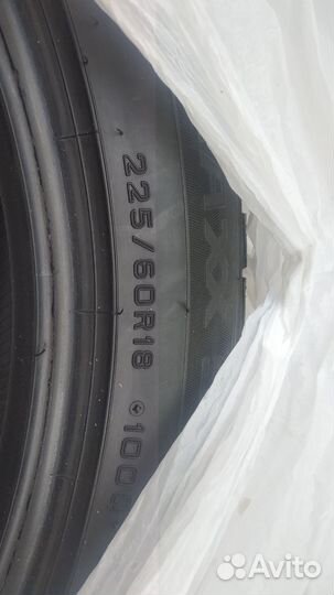 Dunlop Winter Maxx SJ8 225/60 R18 100Q