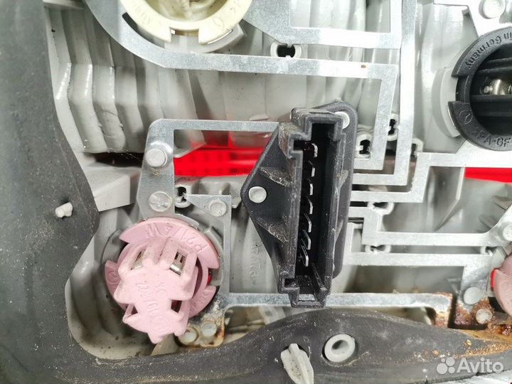 Фонарь задний для mercedes-benz S-Class (W220)