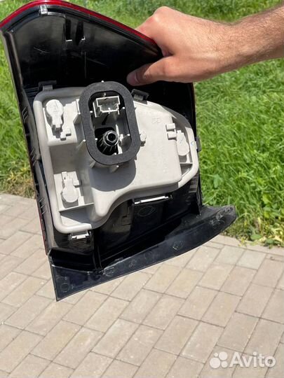 Задний правый фонарь Volkswagen Polo Sedan