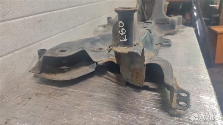 Подрамник передний Toyota Verso R2 2017