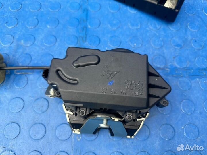 Замок багажника Mercedes-Benz R350 W251 272.967