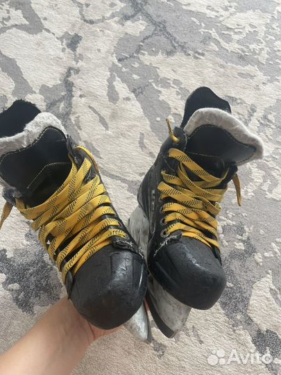 Коньки хоккейные CCM