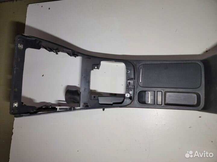 Подлокотник VW Tiguan 2008-2011