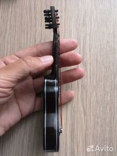 Гитара сувенир для коллекционеров