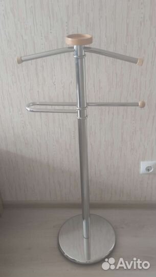 Вешалка напольная металлическая