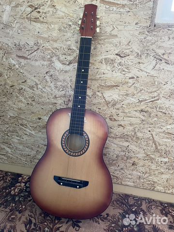 Концертная гитара