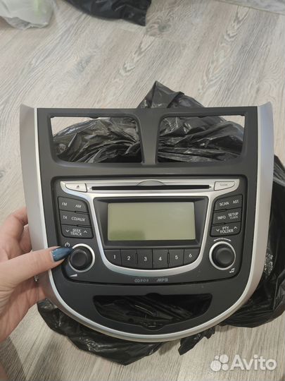 Магнитола штатная Hyundai Solaris 1 поколение