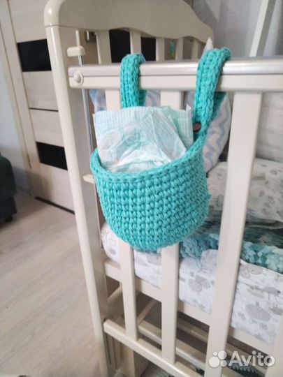 Подвесная корзинка на детскую кроватку