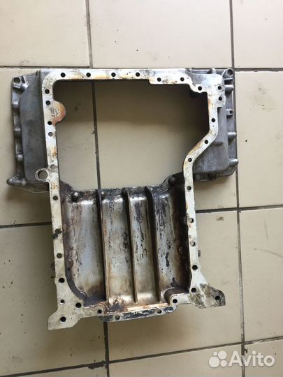 Поддон двигателя audi A8 D3 quattro