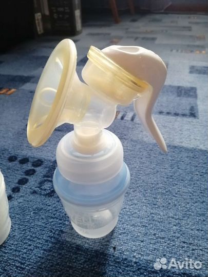 Молокоотсос ручной с контейнерами и бутылочки