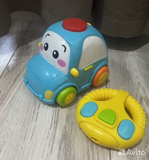 Машинка со зверятами + машинка на управлении