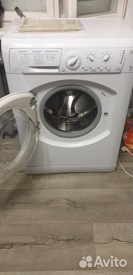 Стиральная машинка Hotpoint Ariston