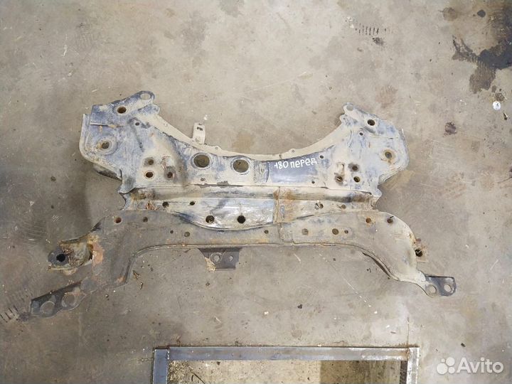 Подрамник передний на toyota corolla